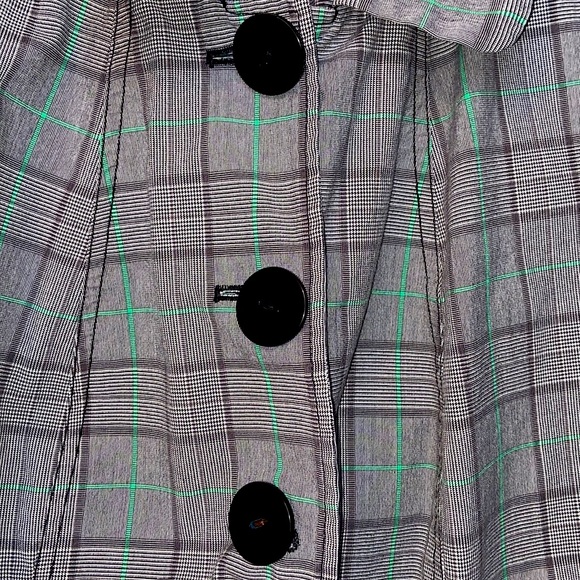 Women’s Coat - Picture 3 of 6